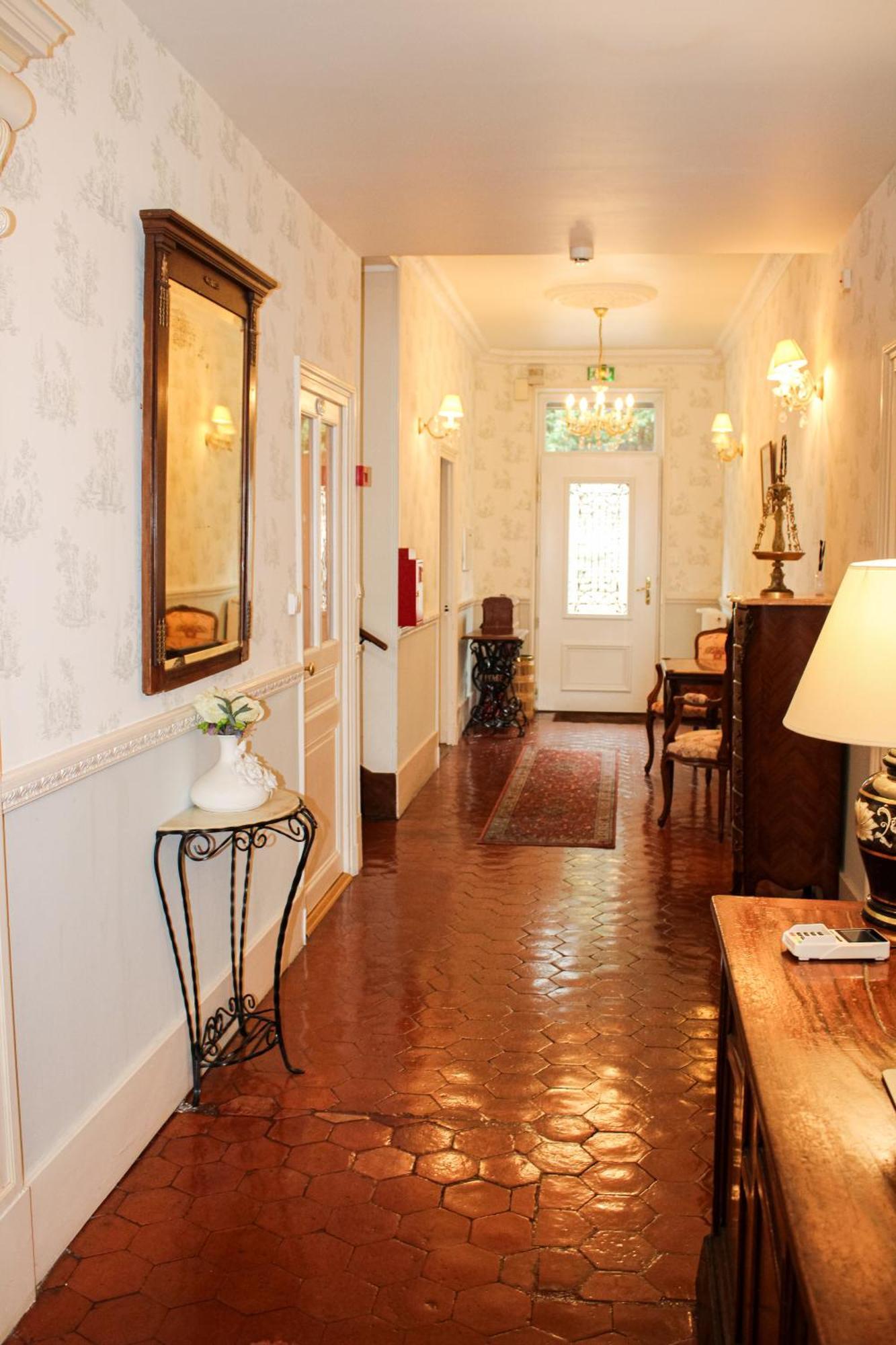 Hotel La Villa Fleurie Beaune  Kültér fotó